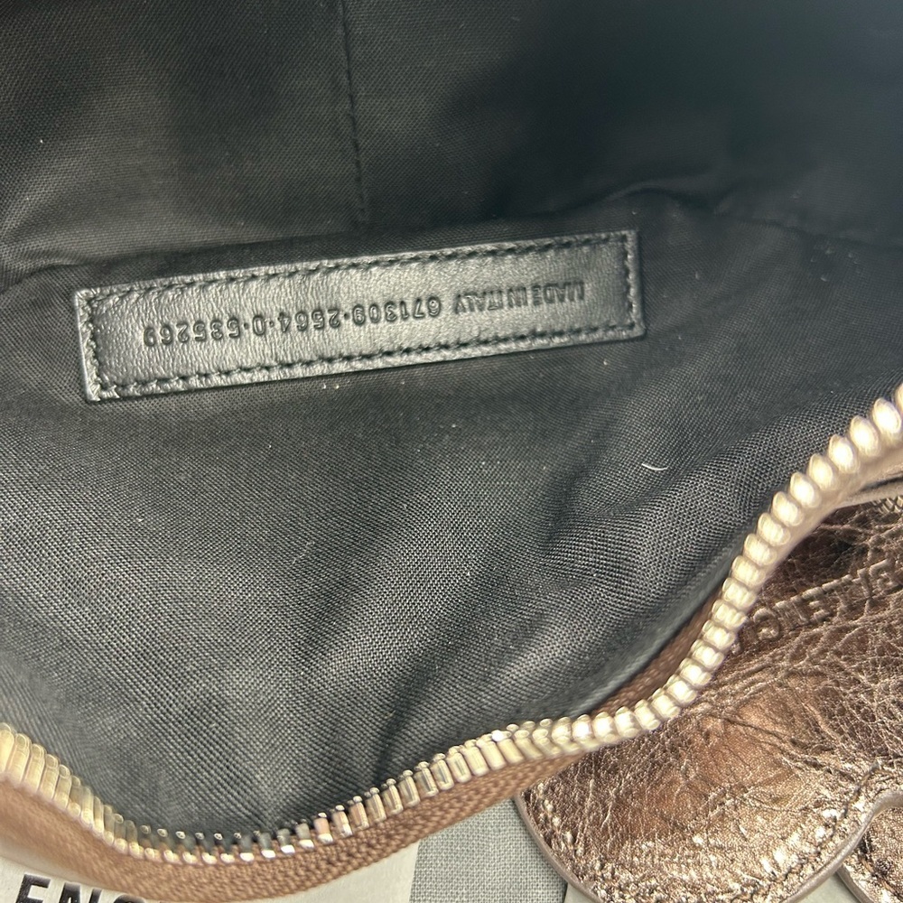 Women's Balenciaga LE CAGOLE XS metallic leather shoulder bag NWT - Picture 12 of 16